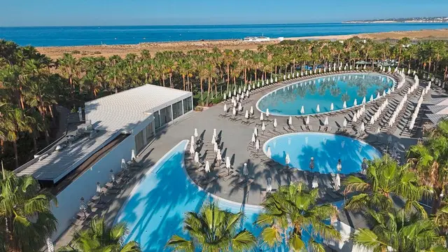 Wine & Books by the Sea Algarve Resort OUTDOOR_POOL