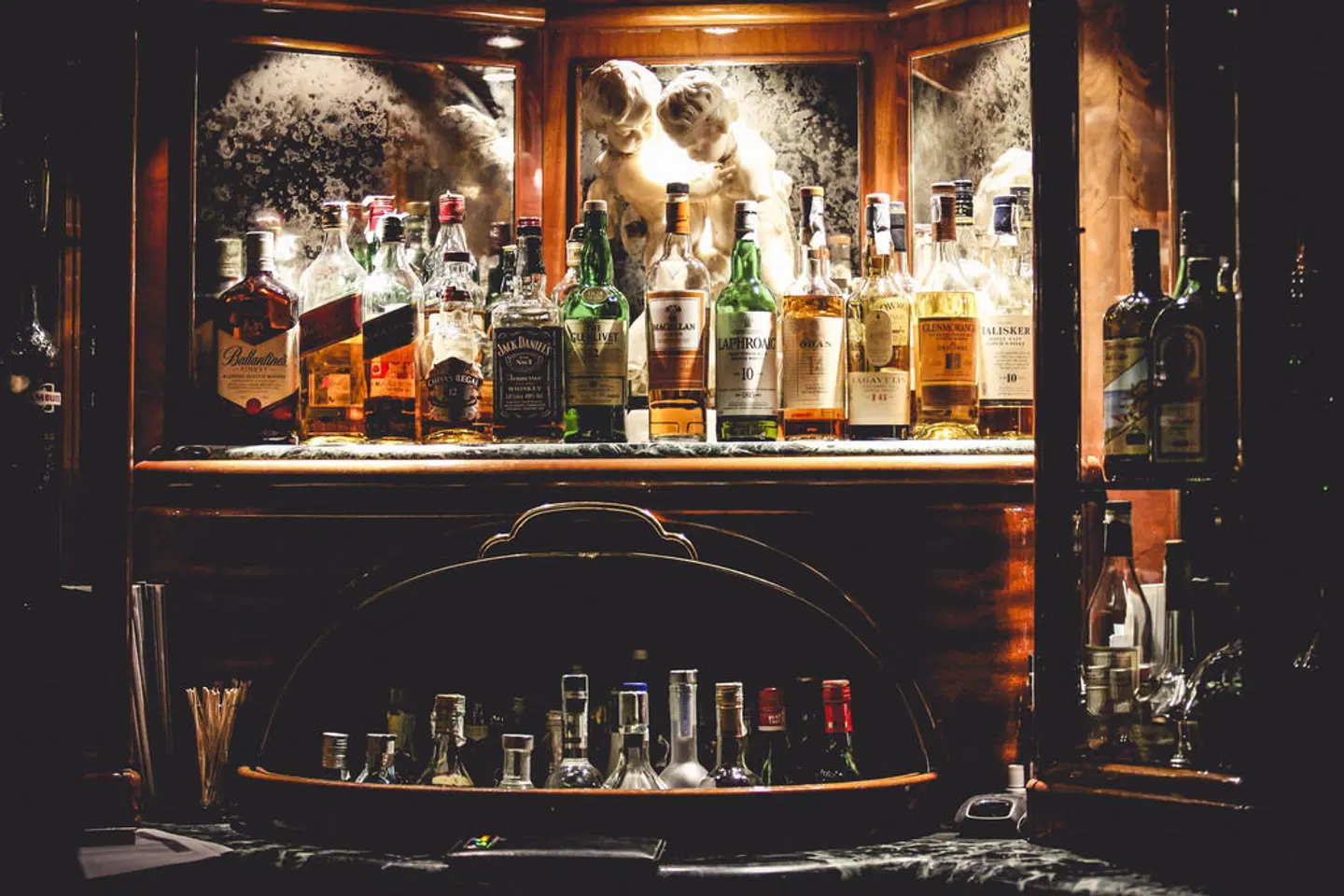 Valadier Bar
