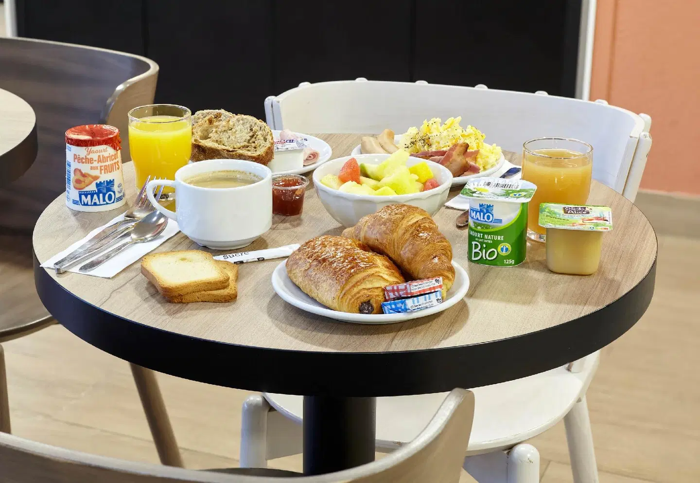 B&B Hotel Paris Nord Gonesse Parc des Expos Restaurant