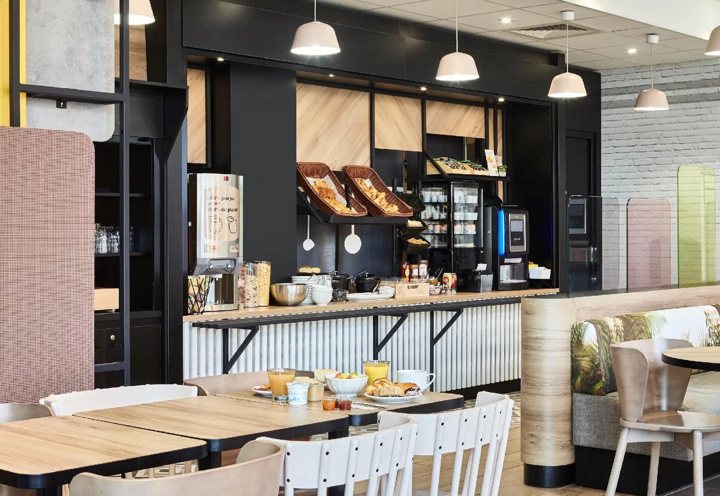 B&B Hotel Argenteuil Bar