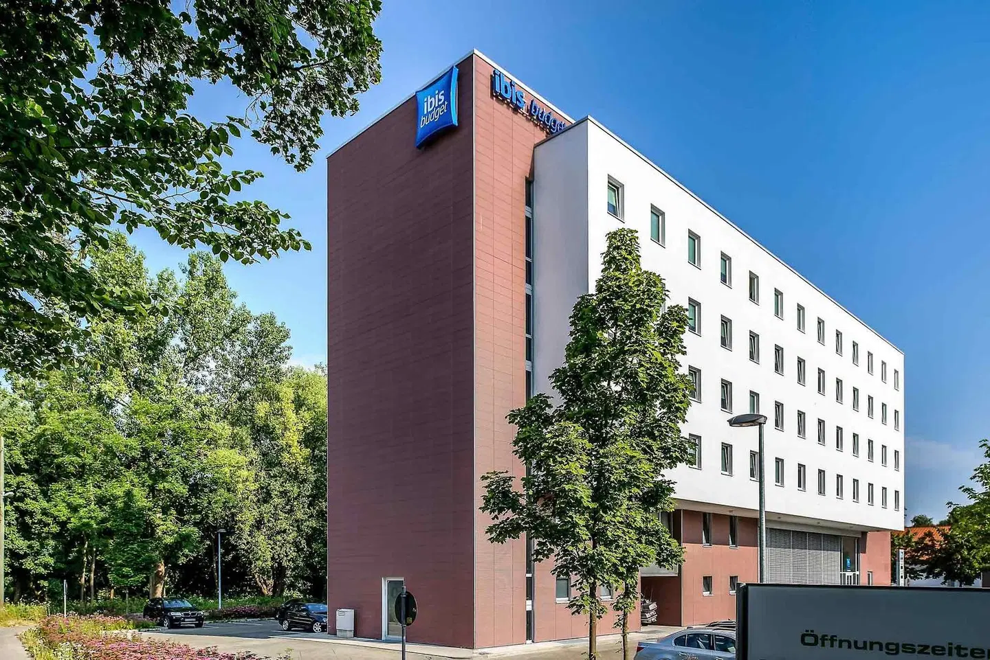 ibis budget Augsburg City EXTERIOR