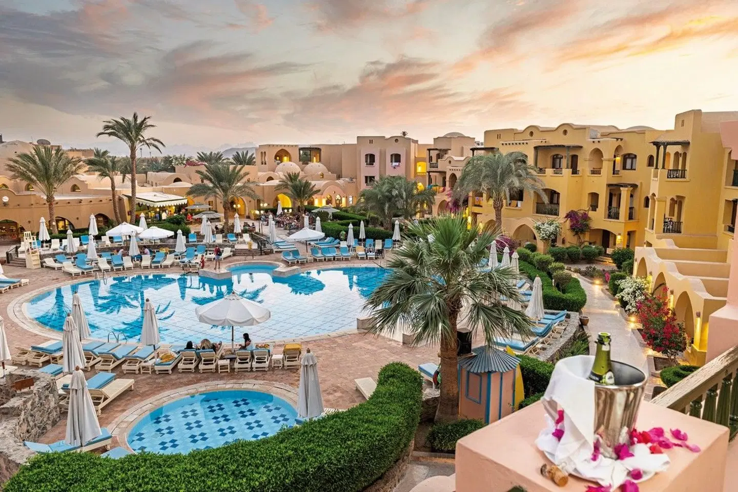 Three Corners Rihana Resort OUTDOOR_POOL