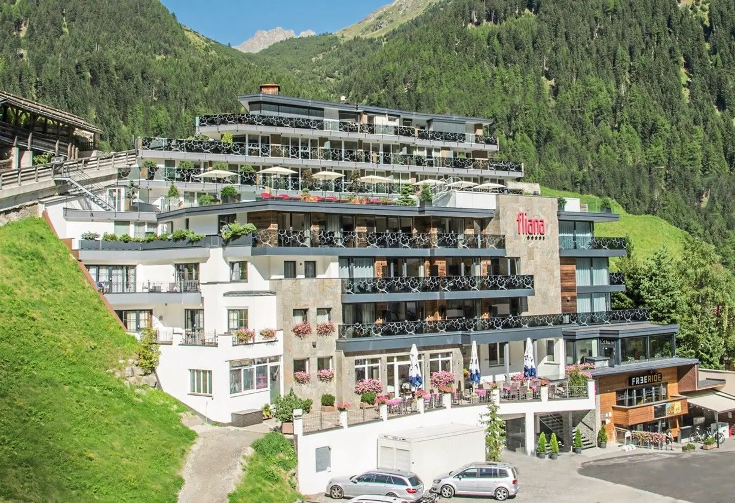 Fliana EXTERIOR