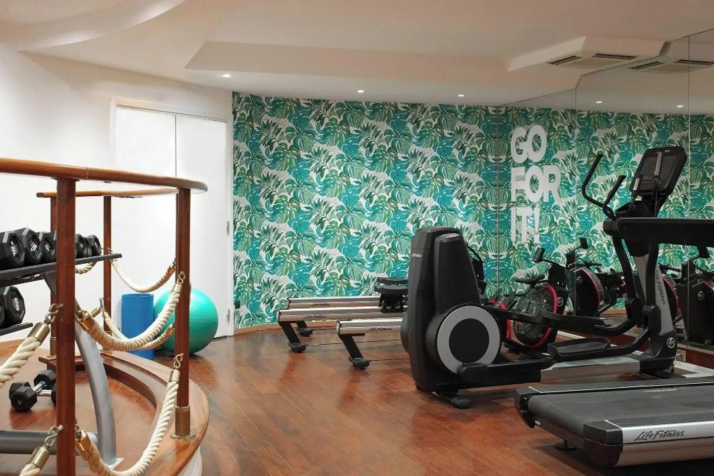 Renaissance Paris La Defense Hotel SPORTS_AND_LEISURE