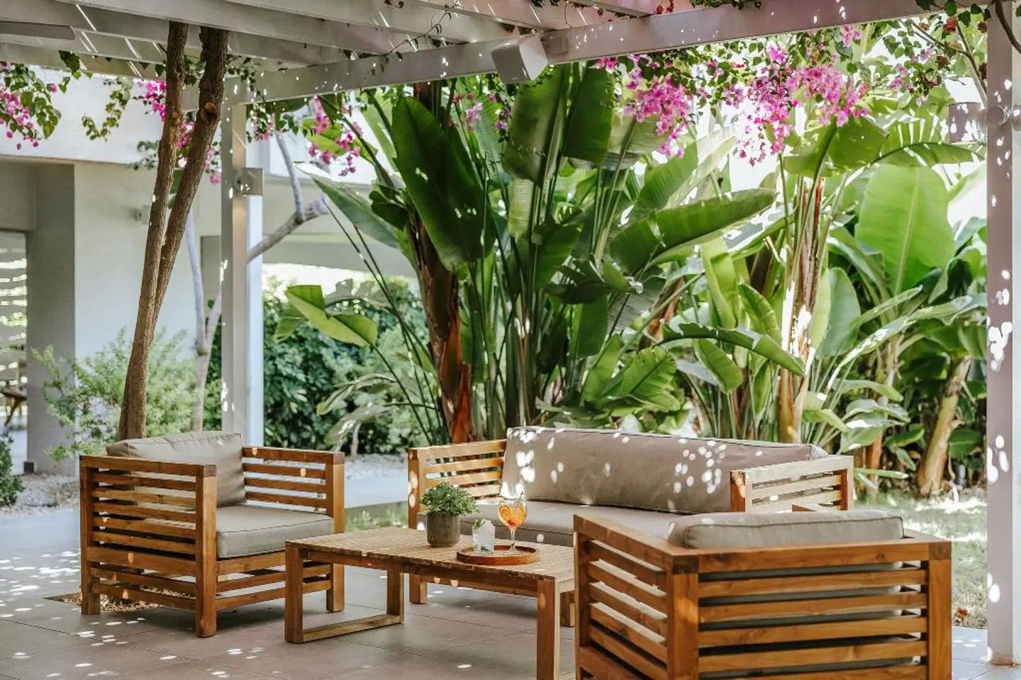Nissi Park Hotel Terrasse