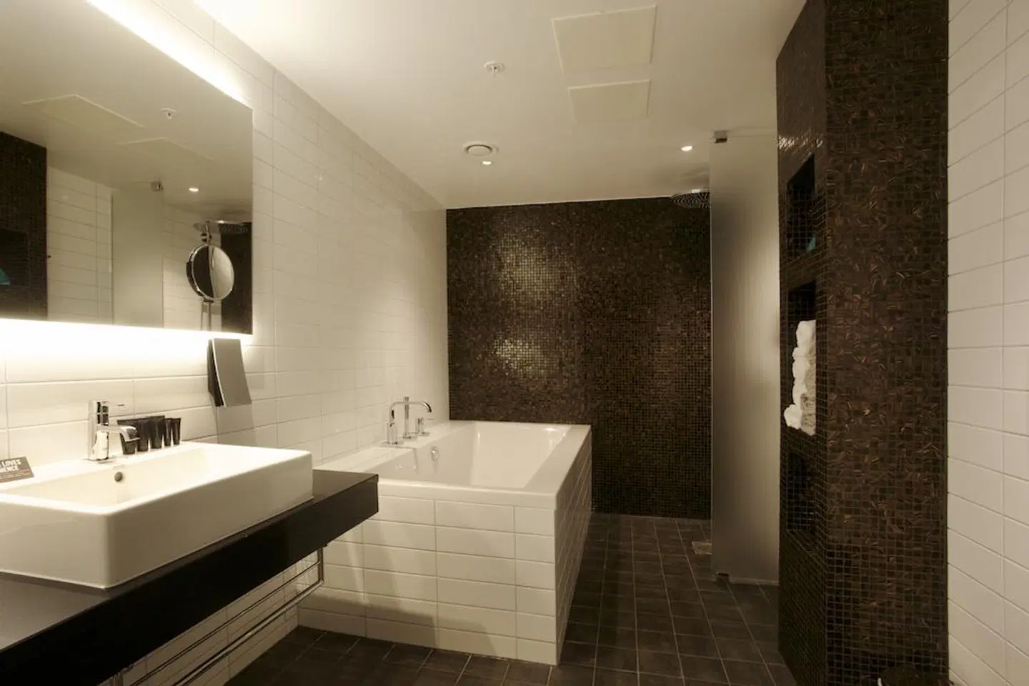 Clarion Hotel Sense Badezimmer