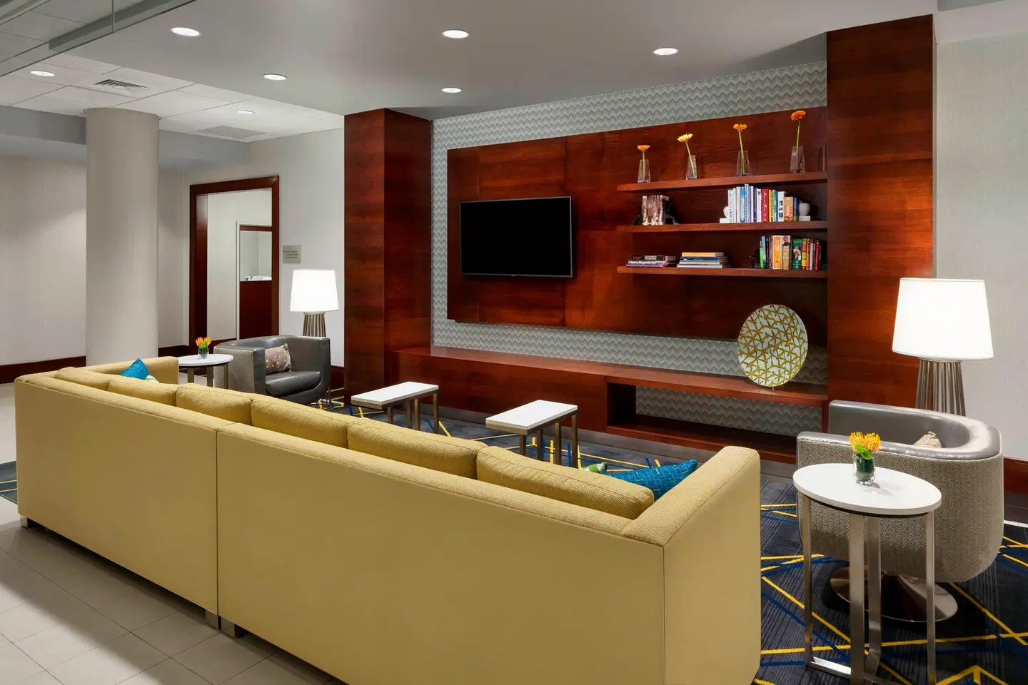 Courtyard by Marriott Boston Cambridge LOUNGE_LOBBY