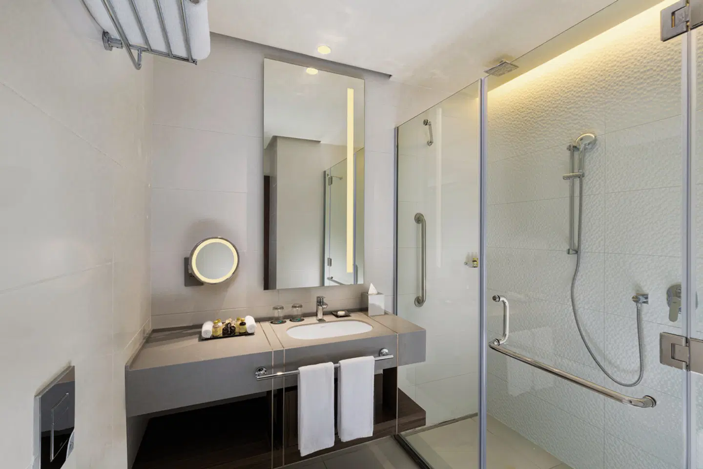 Millennium Place Barsha Heights Badezimmer