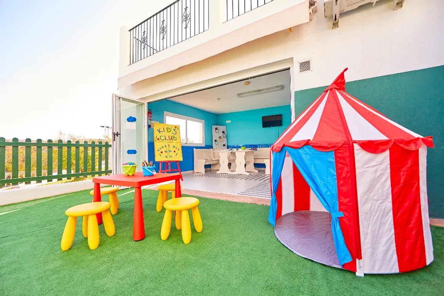 Holiday Center SPORTS_AND_LEISURE