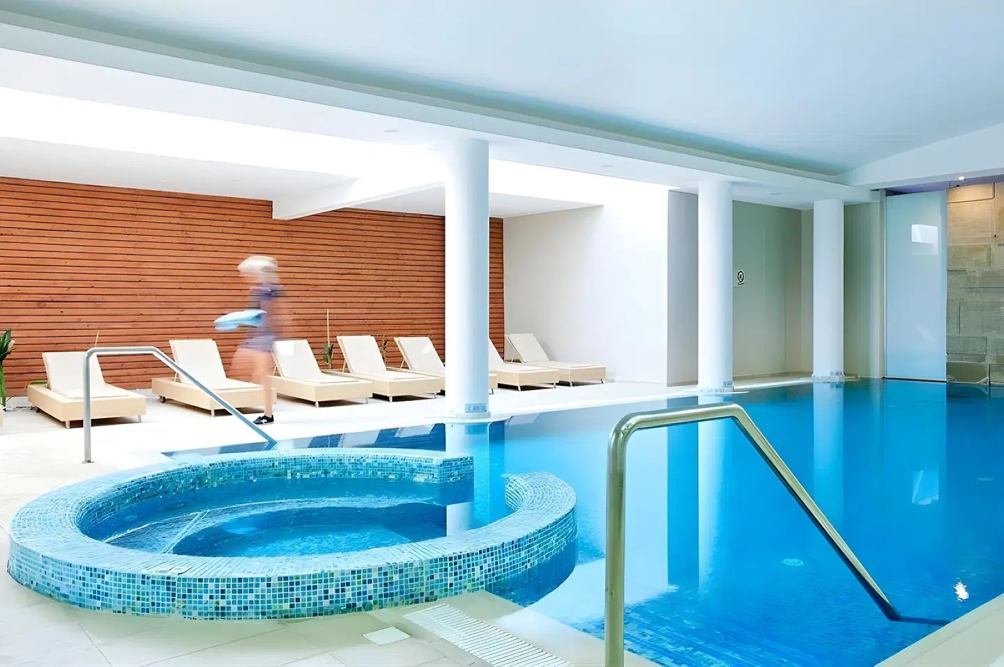 Aliathon Aegean Hallenbad