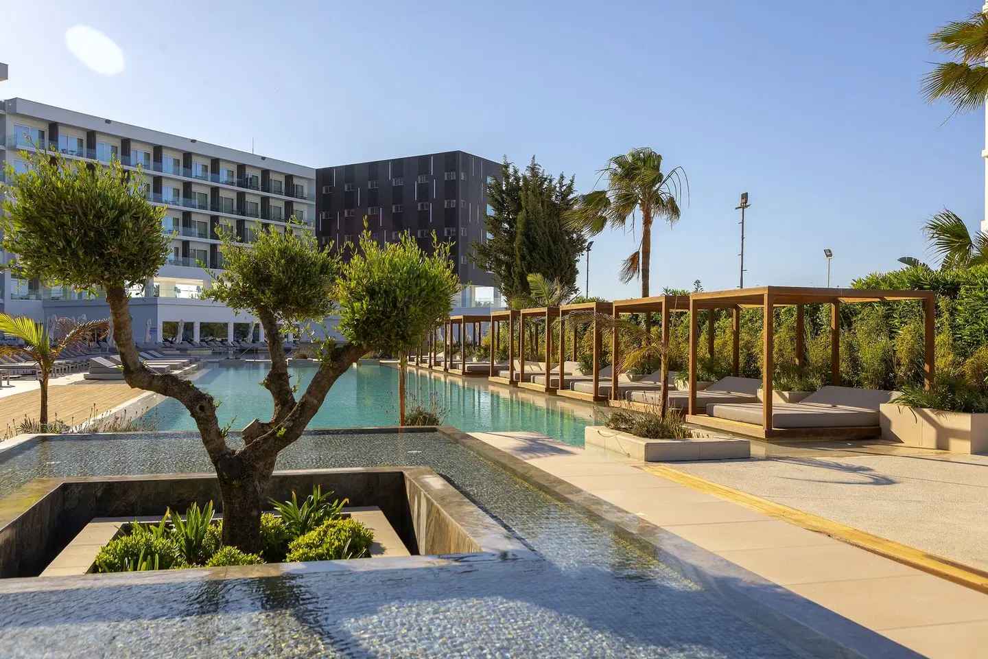 Chrysomare Beach Hotel & Resort OUTDOOR_POOL