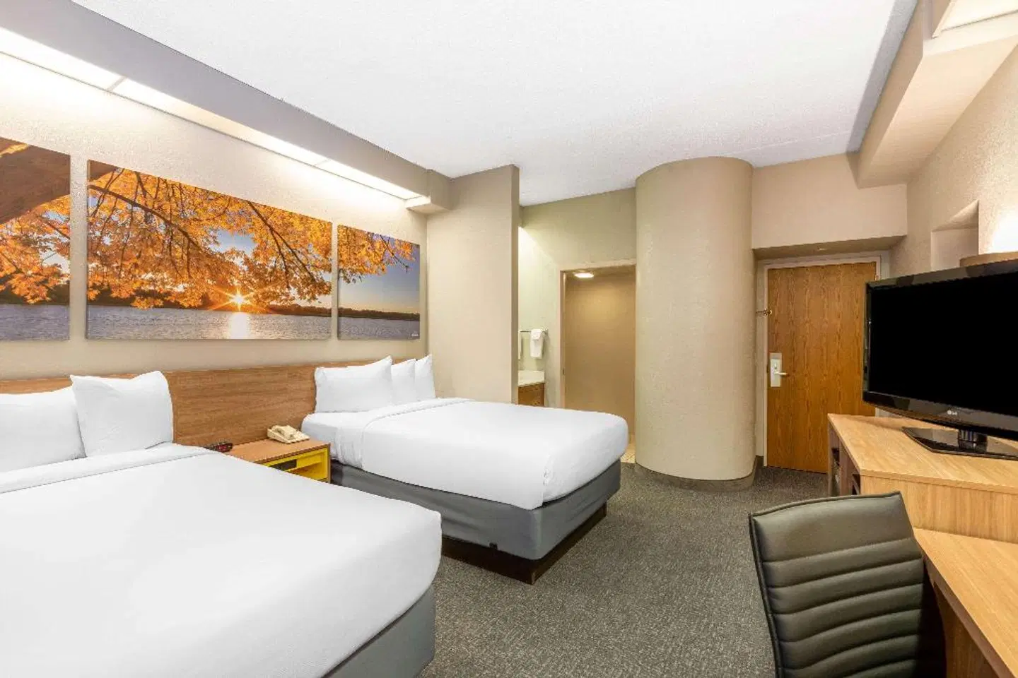 Days Inn by Wyndham Eagan Minnesota Near Mall of America ROOM_EXAMPLE