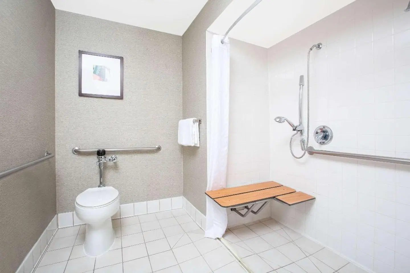 Baymont by Wyndham San Diego Downtown Badezimmer