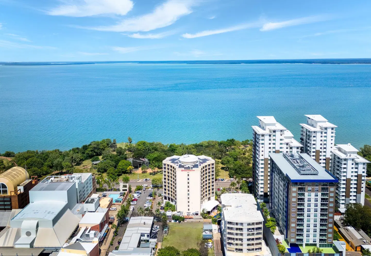 Hilton Garden Inn Darwin EXTERIOR