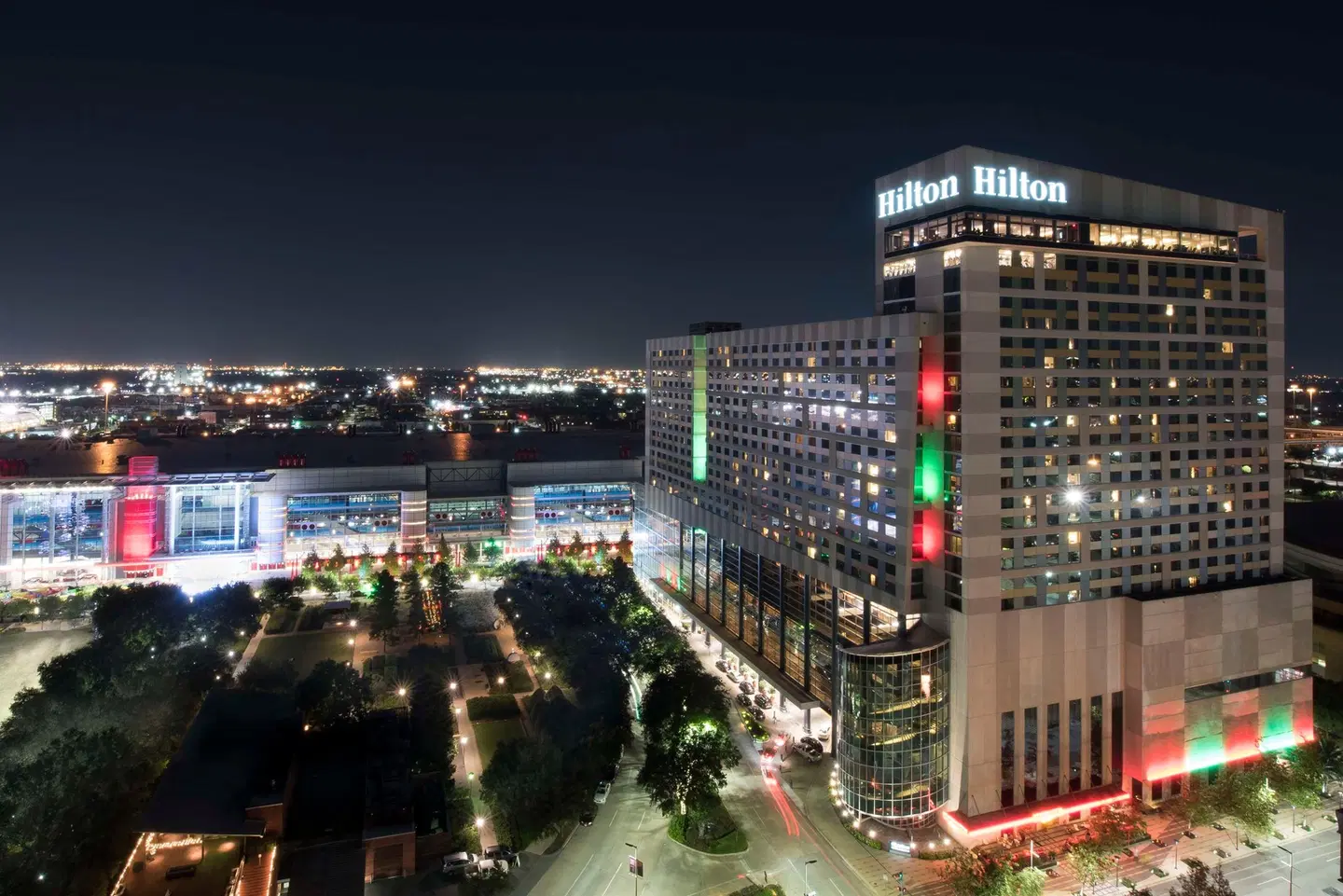 Hilton Americas Houston EXTERIOR