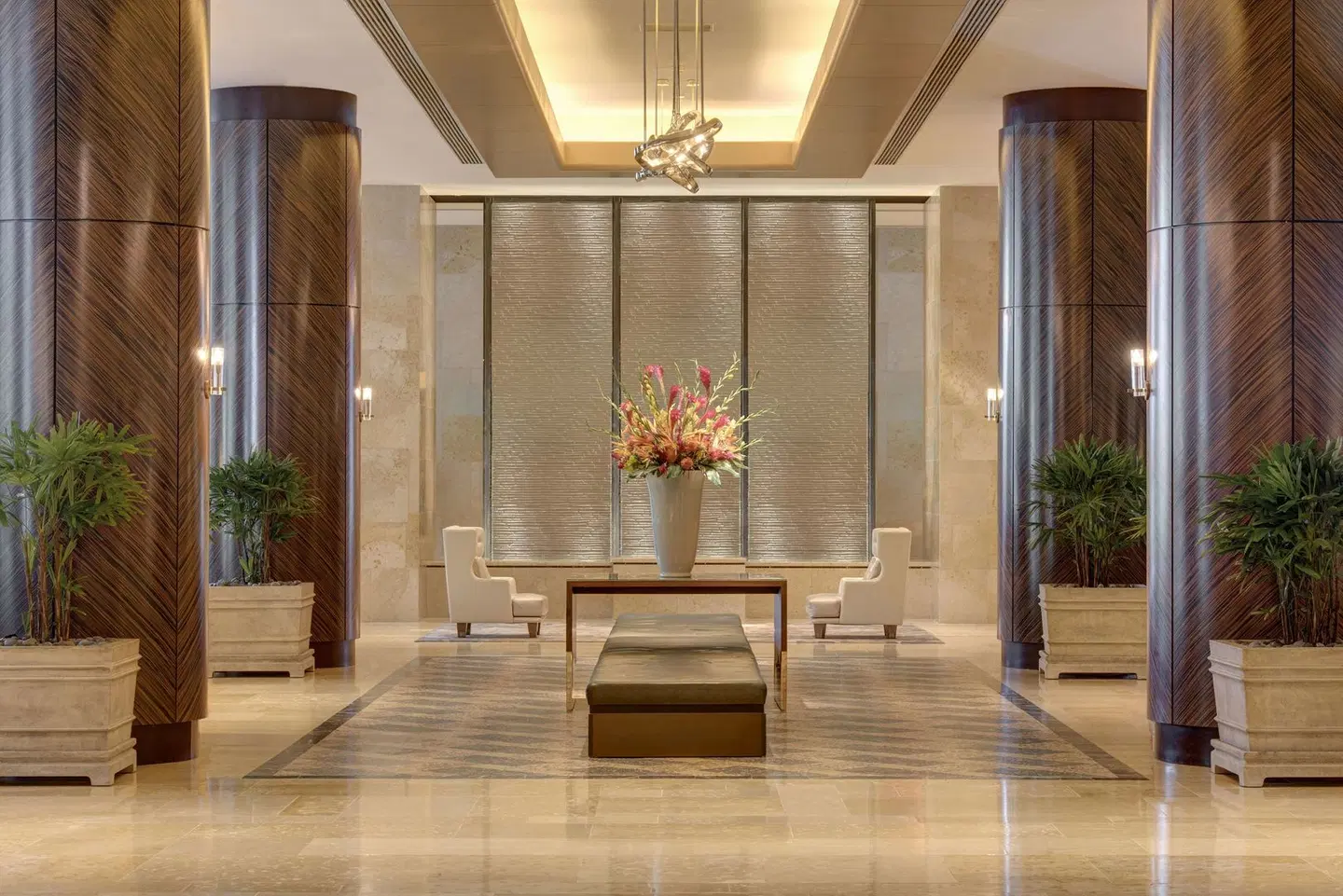 Hilton Americas Houston LOUNGE_LOBBY