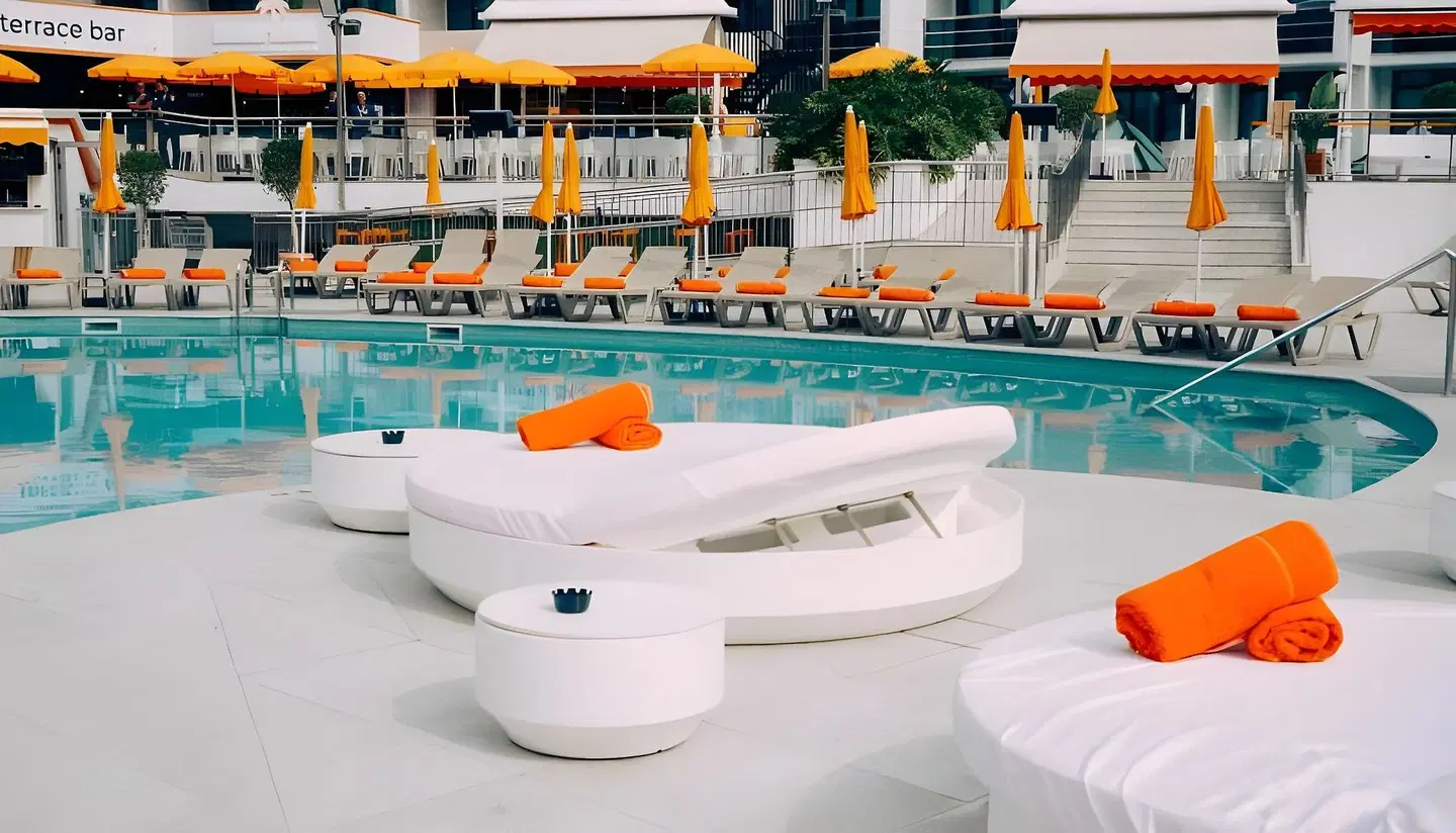 Marina OUTDOOR_POOL