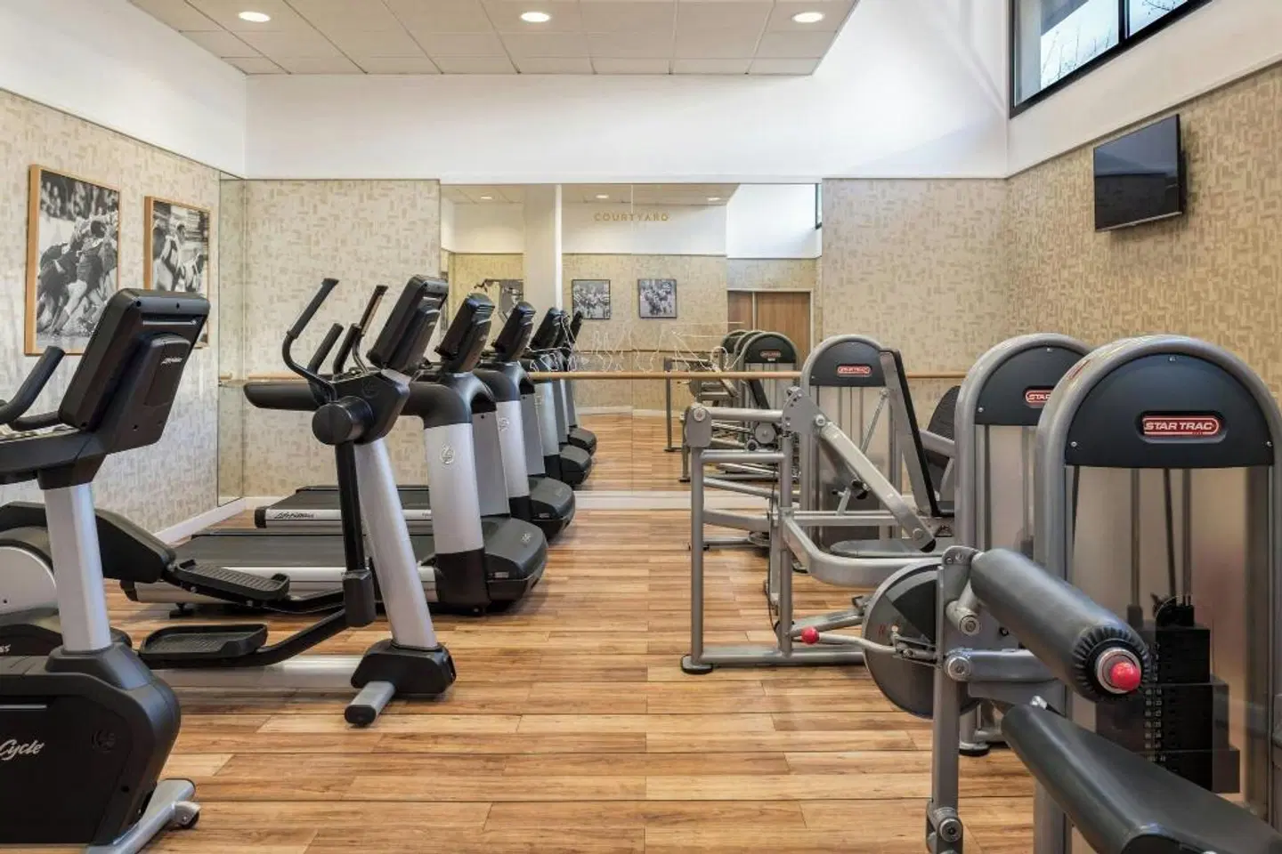 Courtyard by Marriott Paris La Defense West - Colombes SPORTS_AND_LEISURE