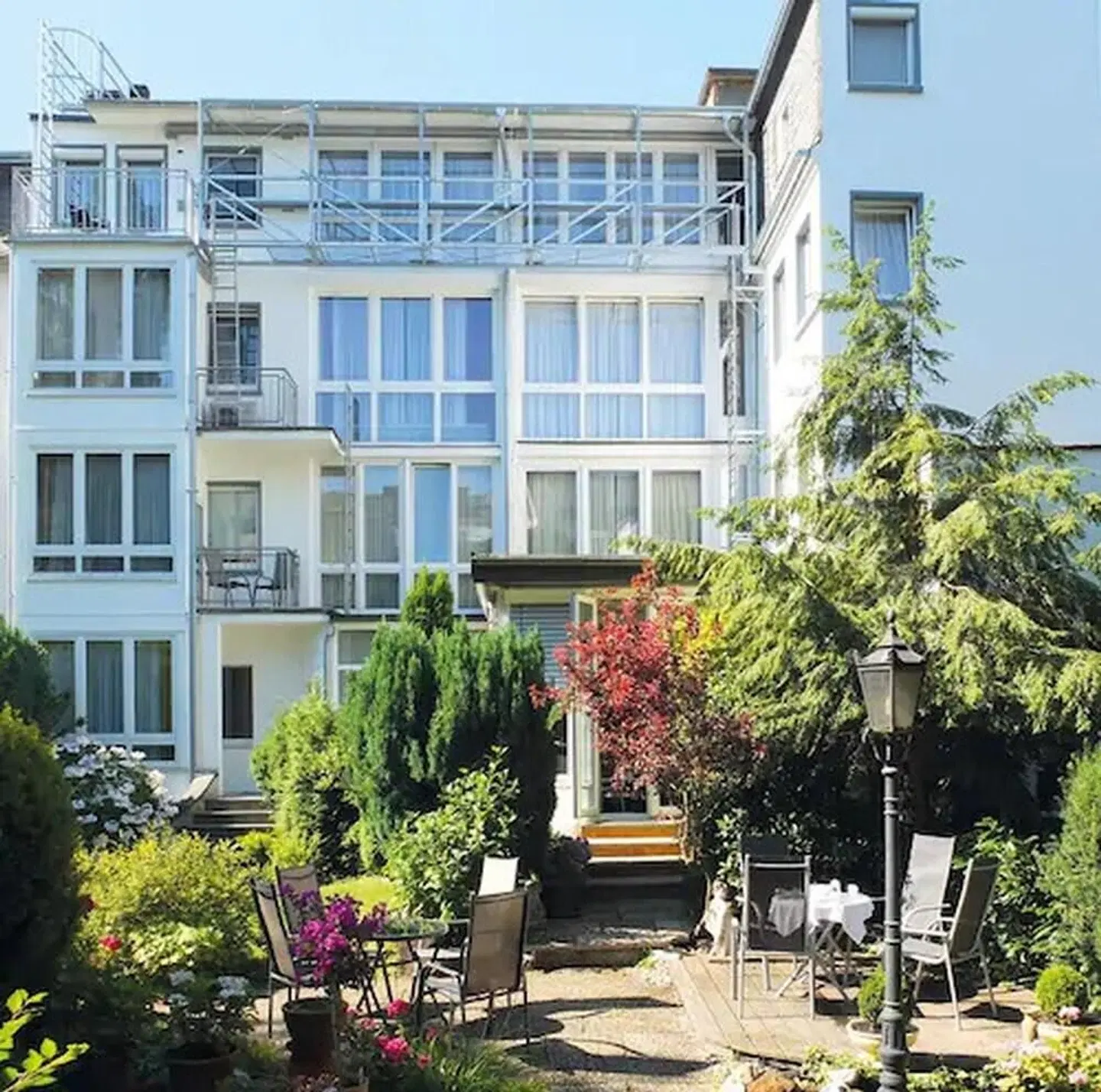 Brenner EXTERIOR