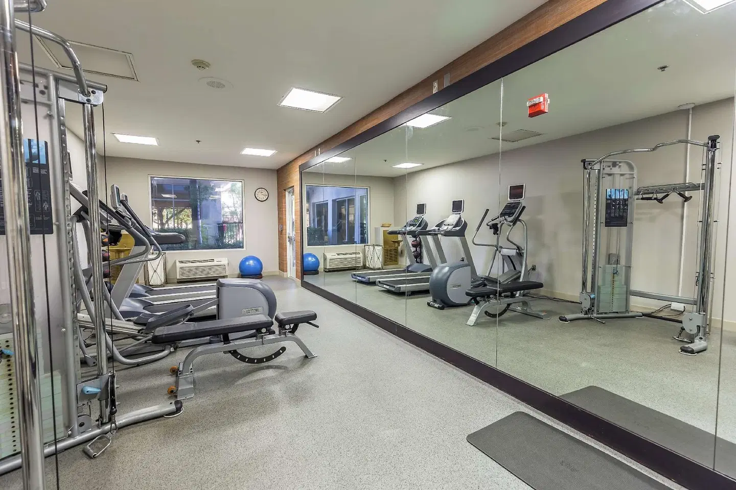 Hilton Garden Inn Fairfield SPORTS_AND_LEISURE