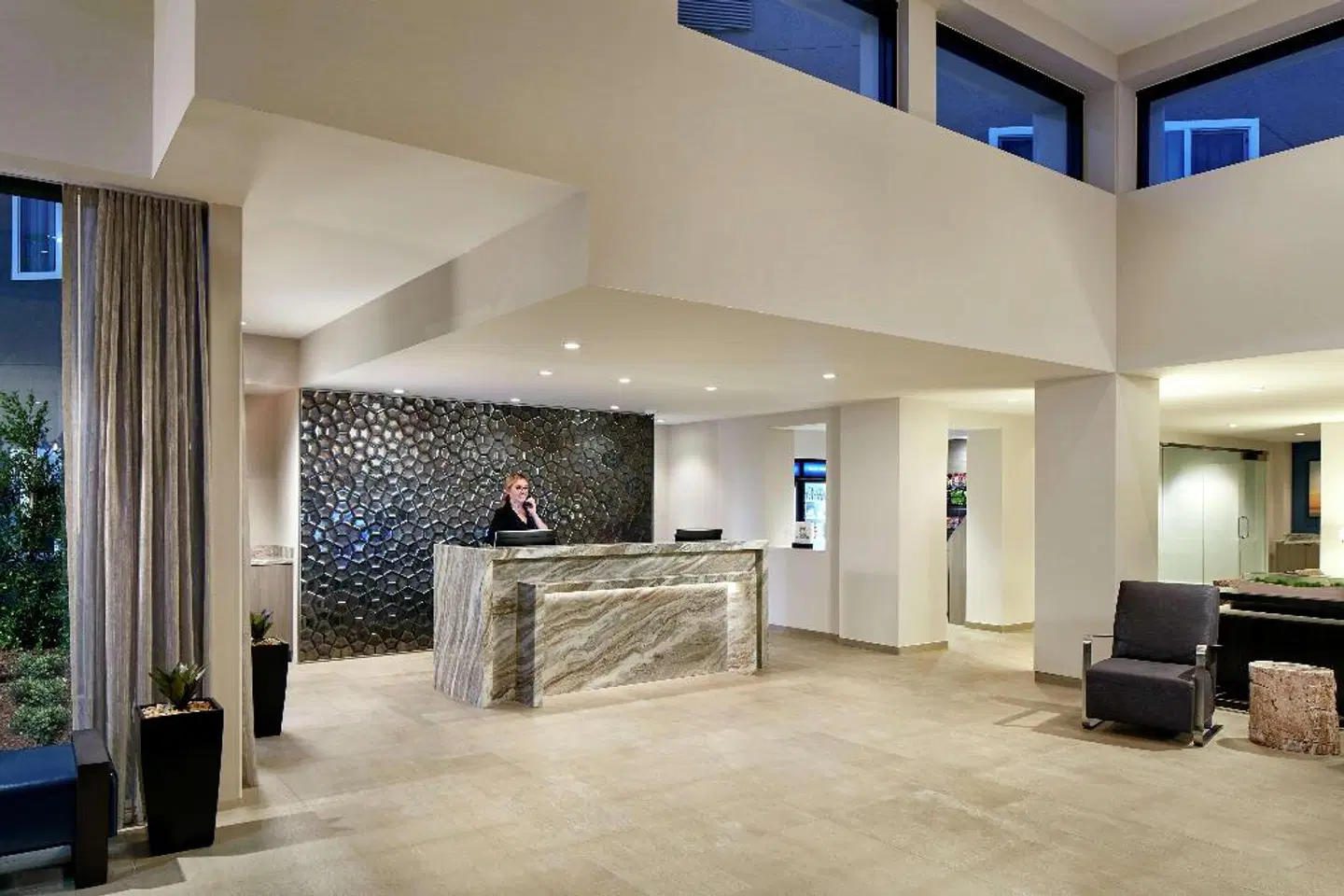 Hilton Garden Inn San Diego Mission Valley Stadium LOUNGE_LOBBY