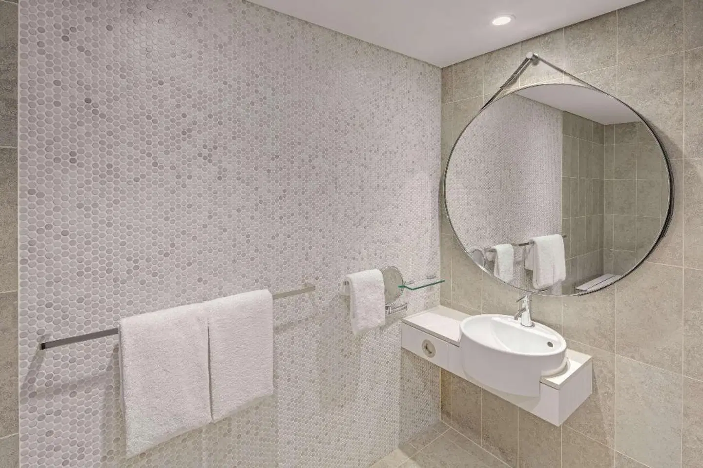 Adina Apartment Hotel Bondi Beach Badezimmer