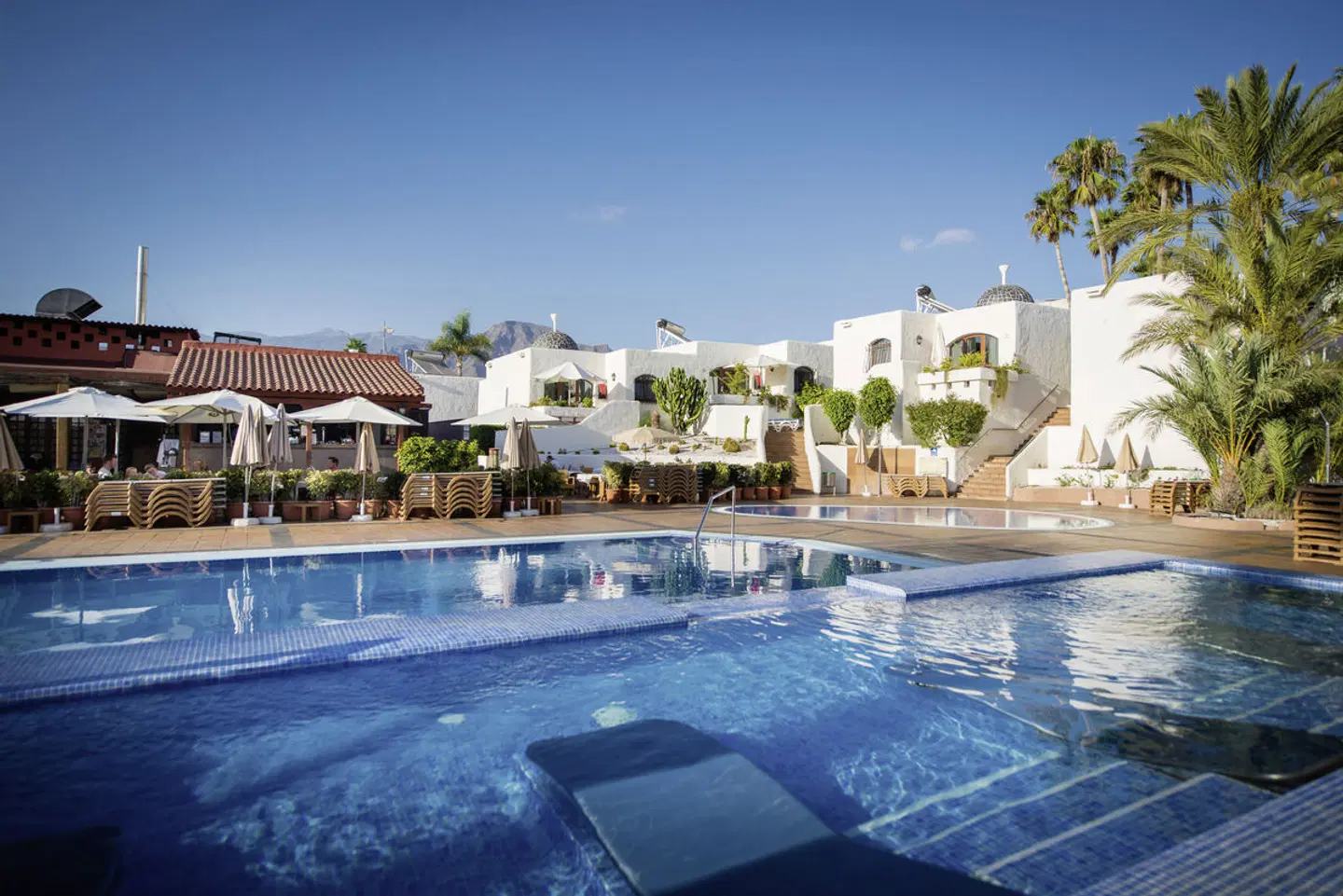HD Parque Cristóbal Tenerife OUTDOOR_POOL