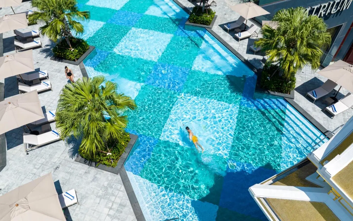 Chatrium Grand Bangkok OUTDOOR_POOL