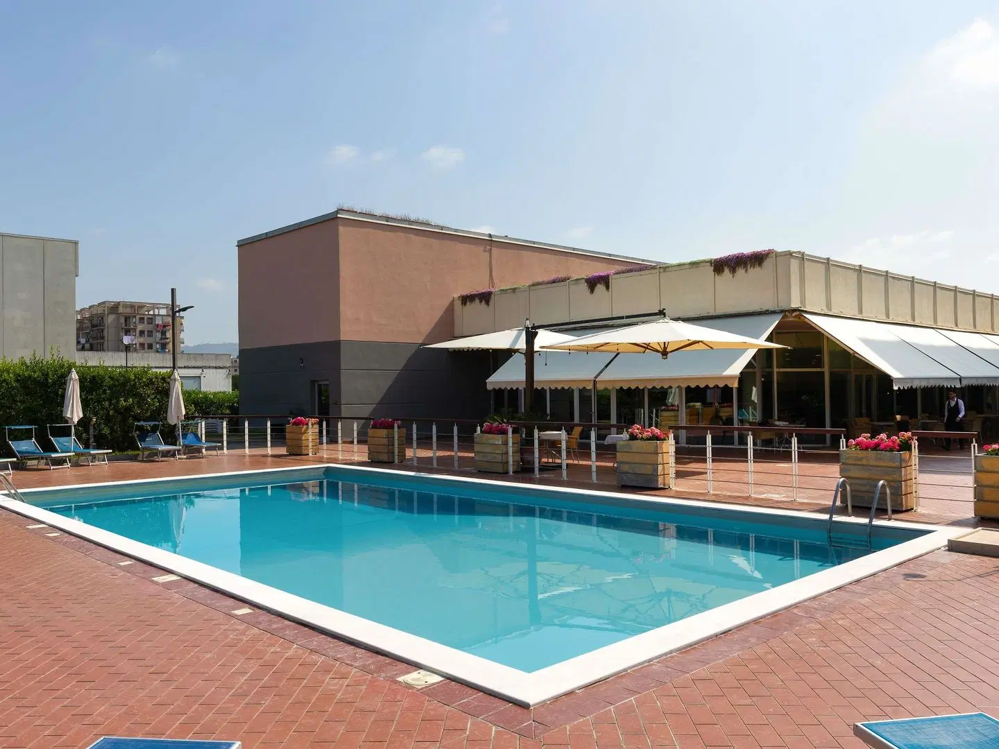Novotel Caserta Sud Hotel OUTDOOR_POOL