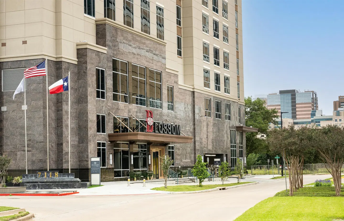 Blossom Hotel Houston, Curio Collection by Hilton EXTERIOR