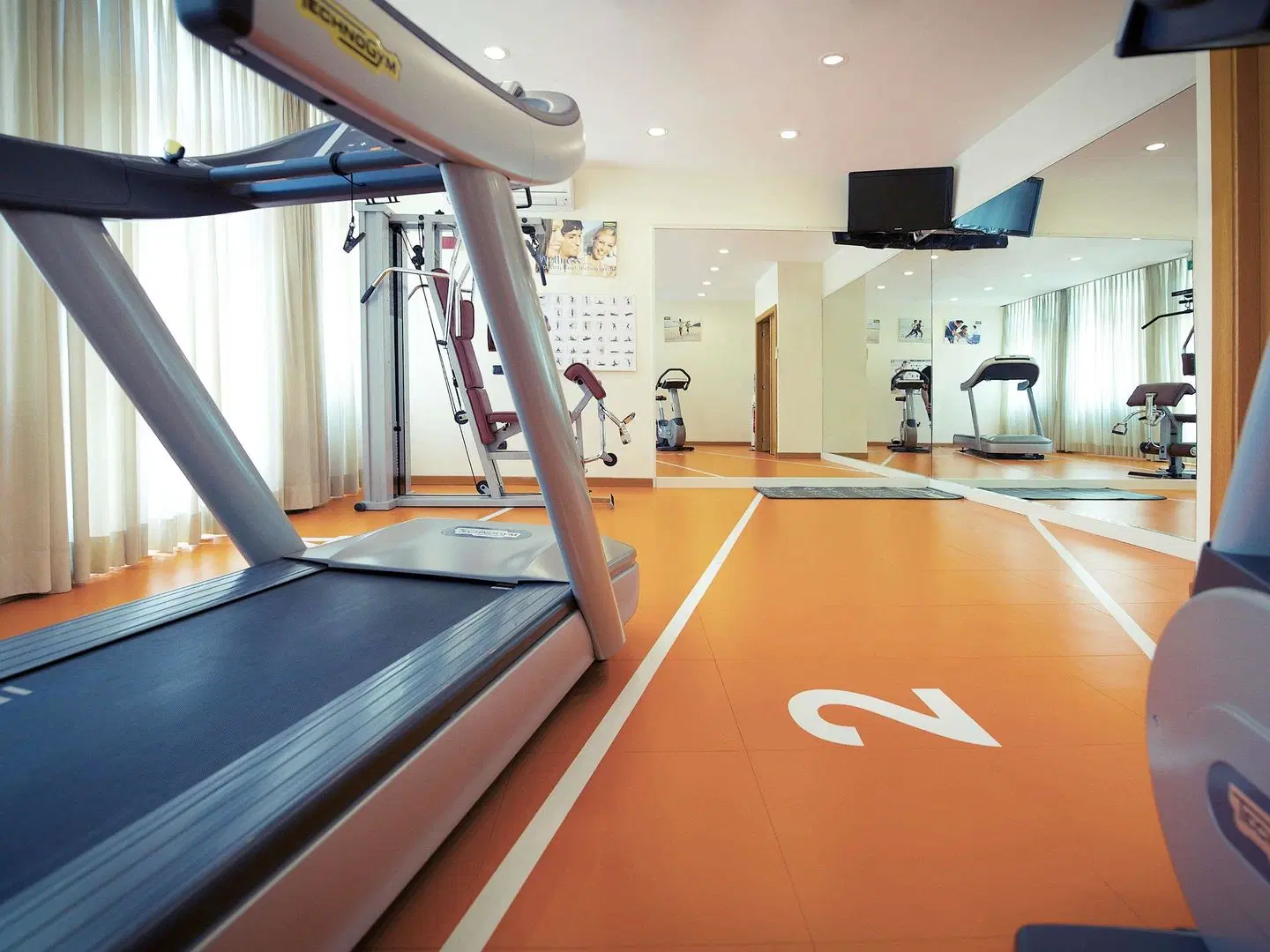 Mercure Rome Piazza Bologna SPORTS_AND_LEISURE