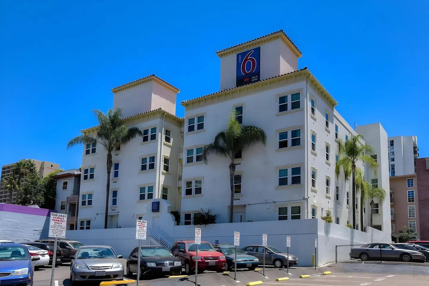Motel 6 San Diego, CA - Downtown EXTERIOR