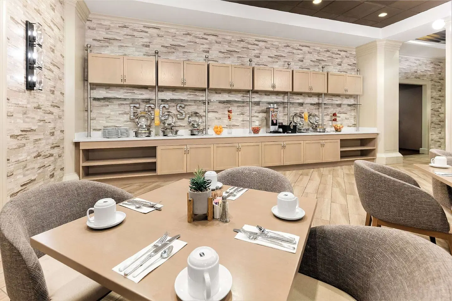 DoubleTree by Hilton San Diego-Mission Valley Restaurant