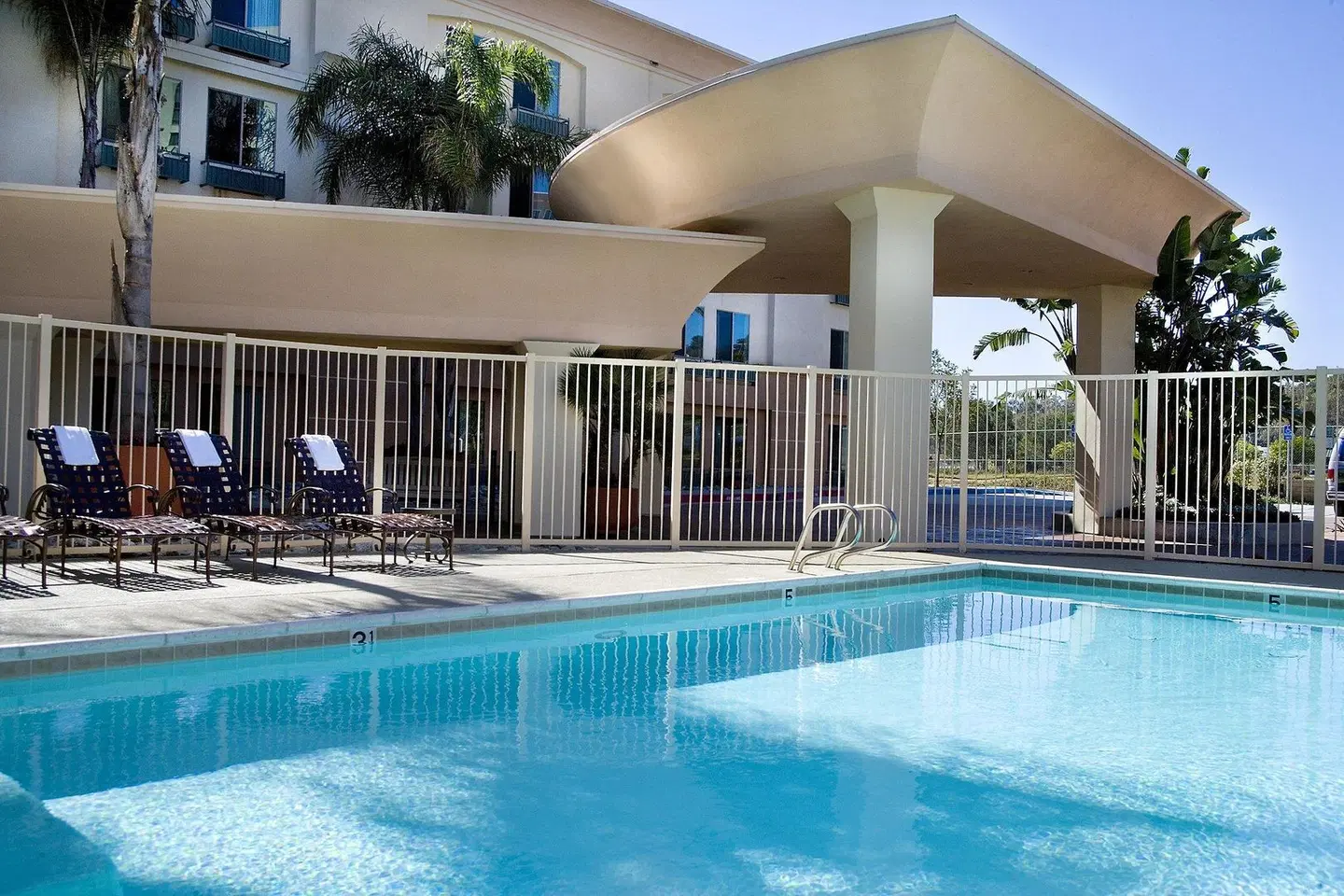 Hampton Inn San Diego/Del Mar OUTDOOR_POOL