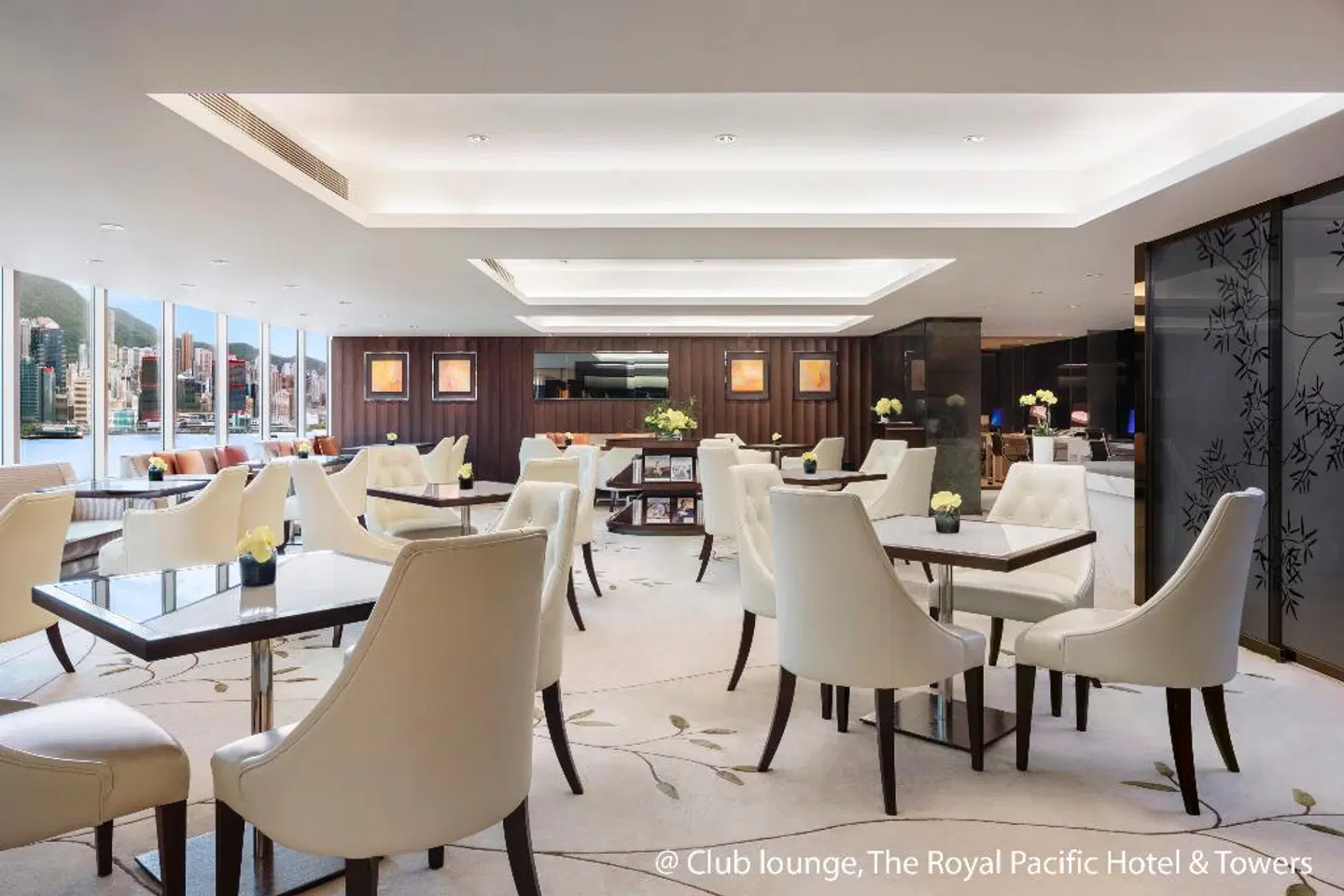 The Royal Pacific Hotel & Towers Restaurant