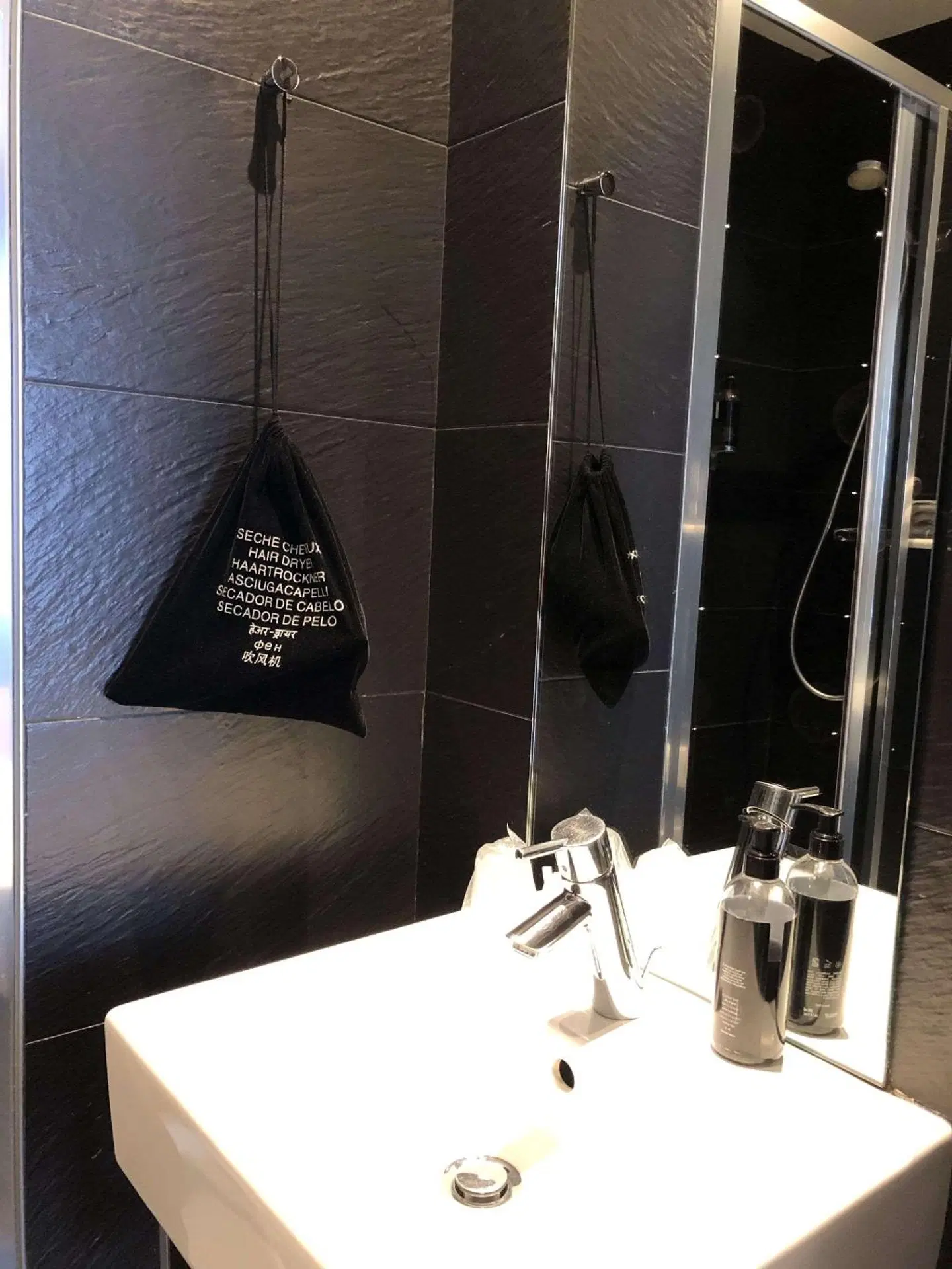 Le Dauphin HEALTH_BEAUTY