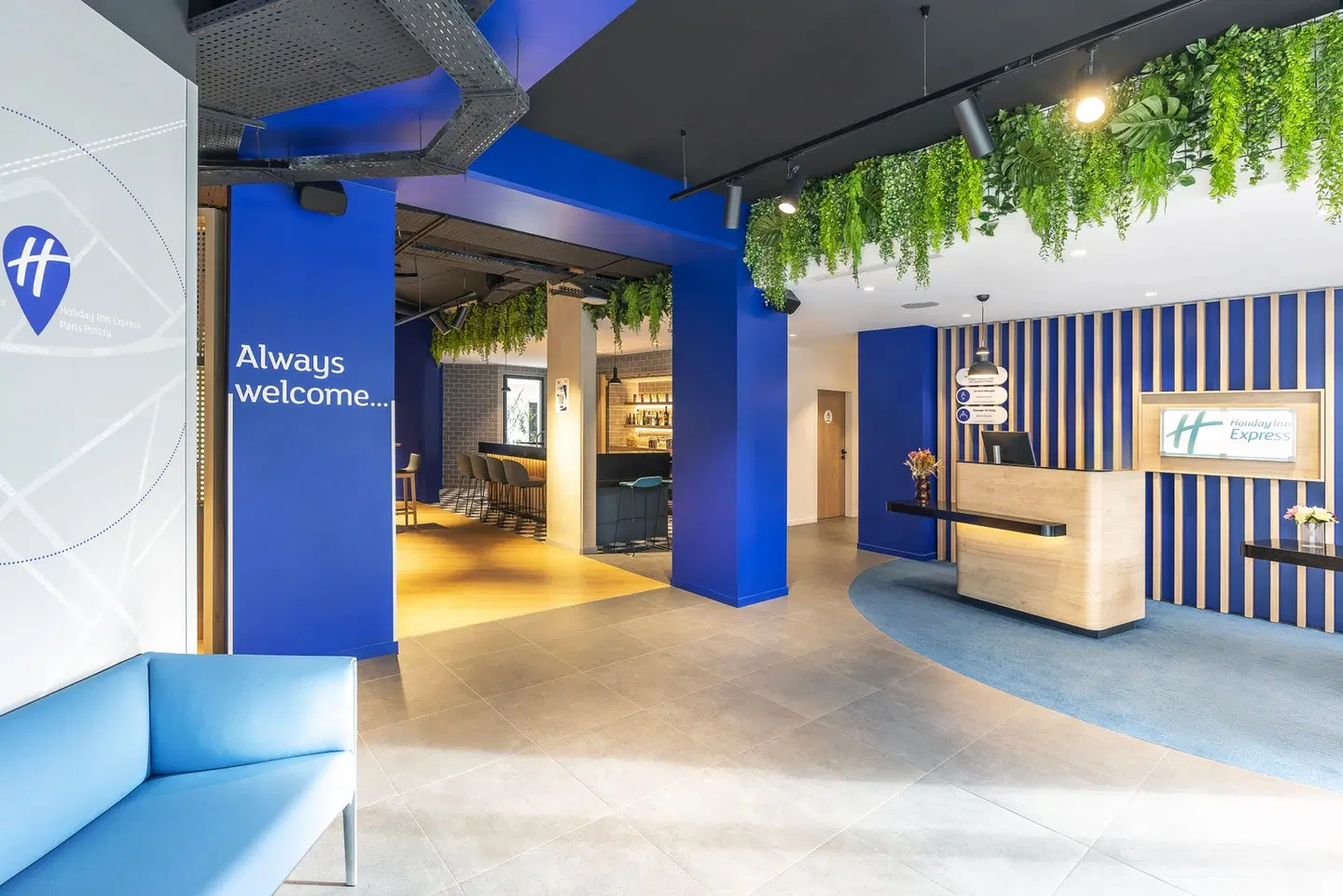 Holiday Inn Express Paris - Poissy by IHG LOUNGE_LOBBY