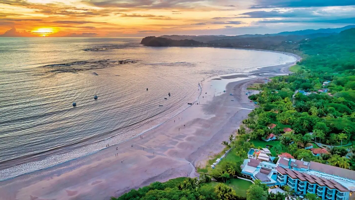 Azura Beach Resort LANDSCAPE