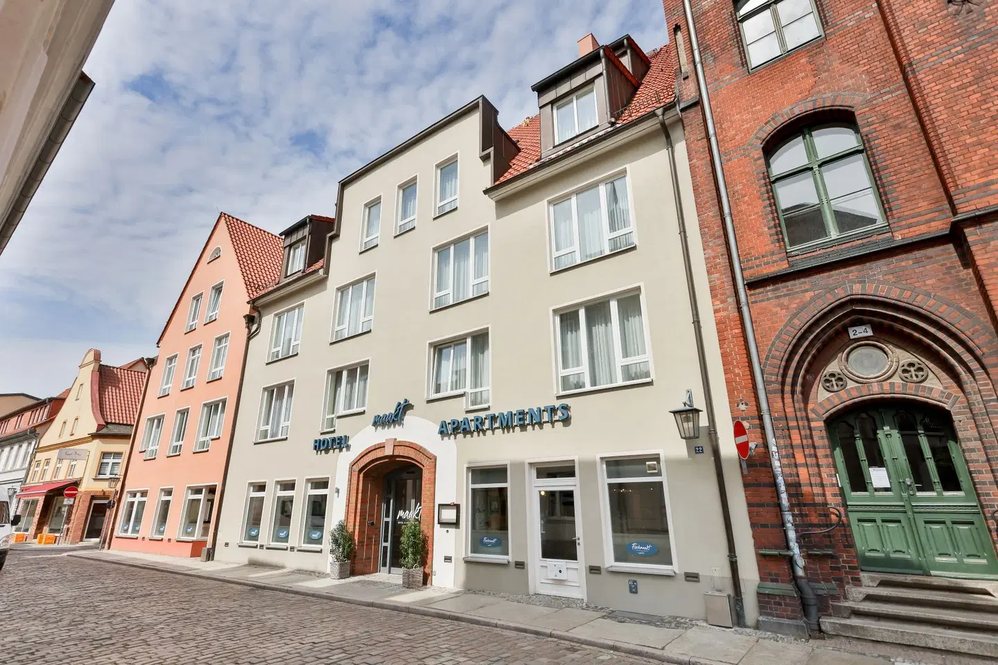 DORMERO Aparthotel Stralsund EXTERIOR