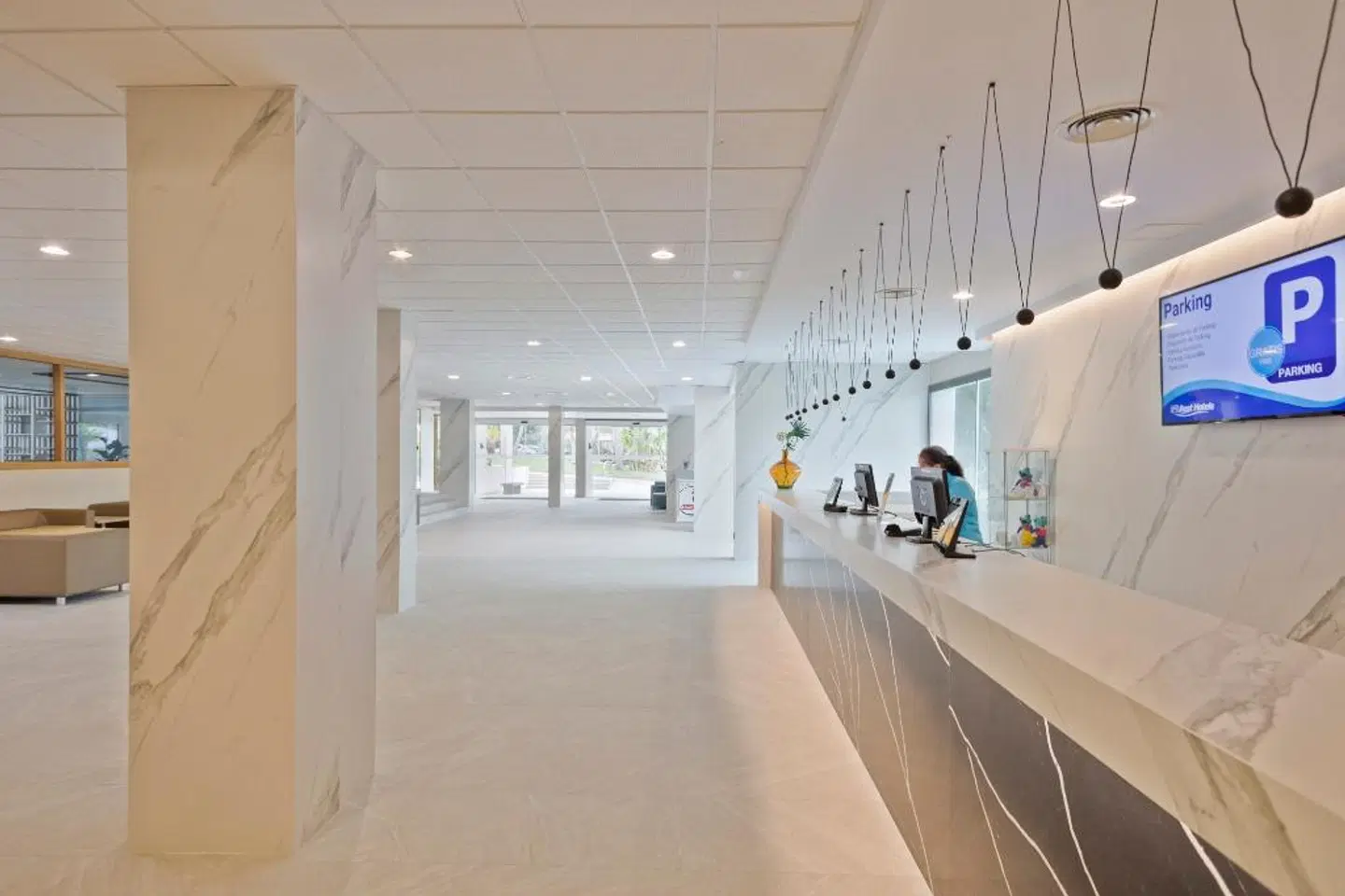Best Delta LOUNGE_LOBBY