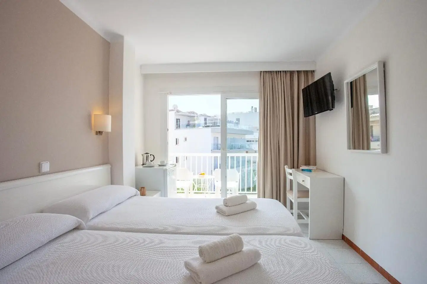 Residencia Sutimar Hostal ROOM_EXAMPLE