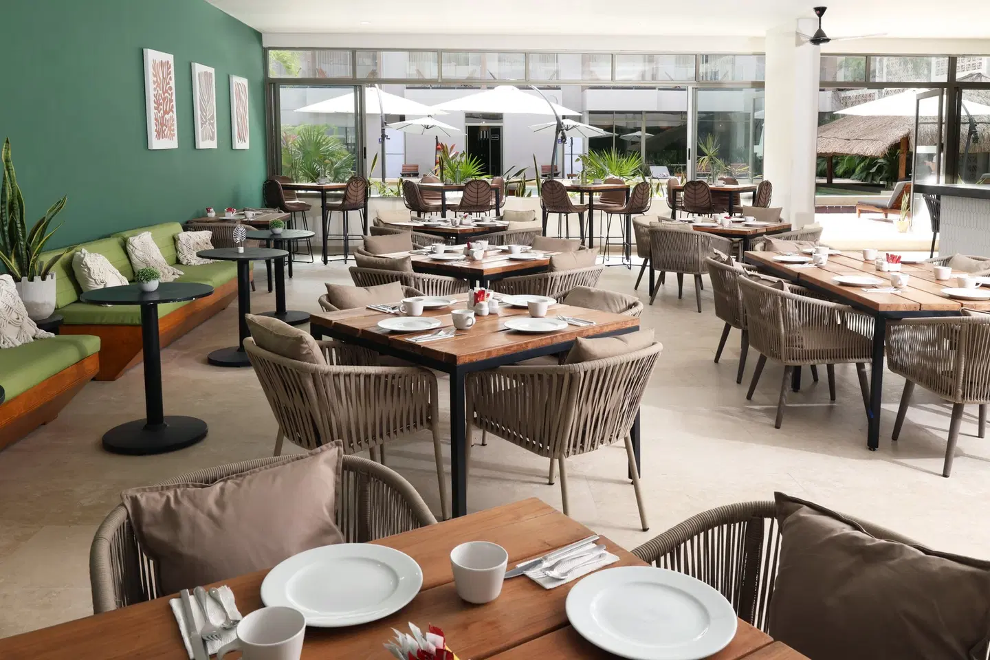 Holiday Inn Tulum by IHG Restaurant