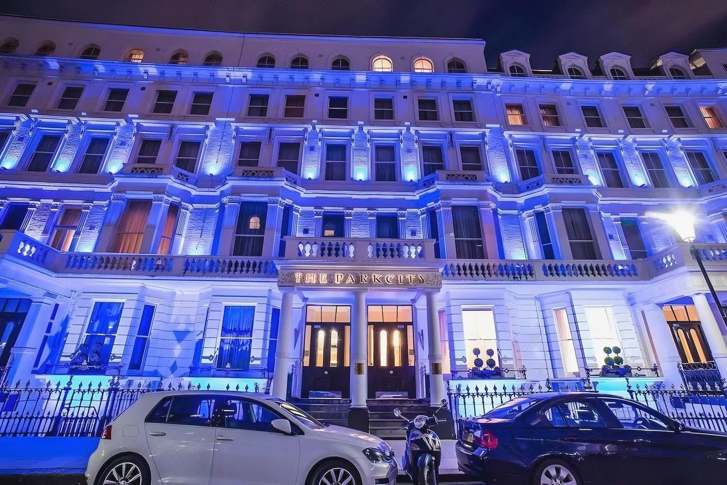 The Park City Grand Plaza Kensington EXTERIOR