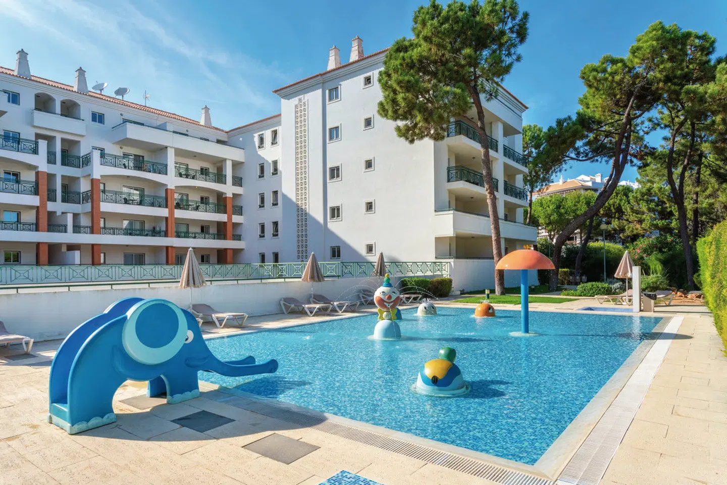 AP Victoria Sports & Beach OUTDOOR_POOL