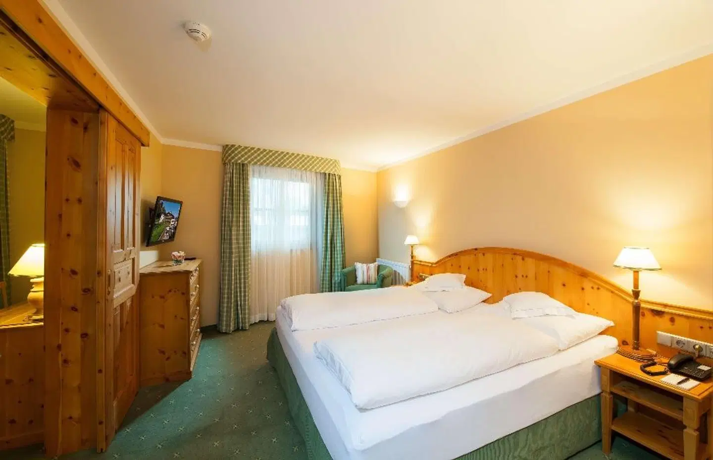 Hotel Kaiserhof Kitzbühel ROOM_EXAMPLE