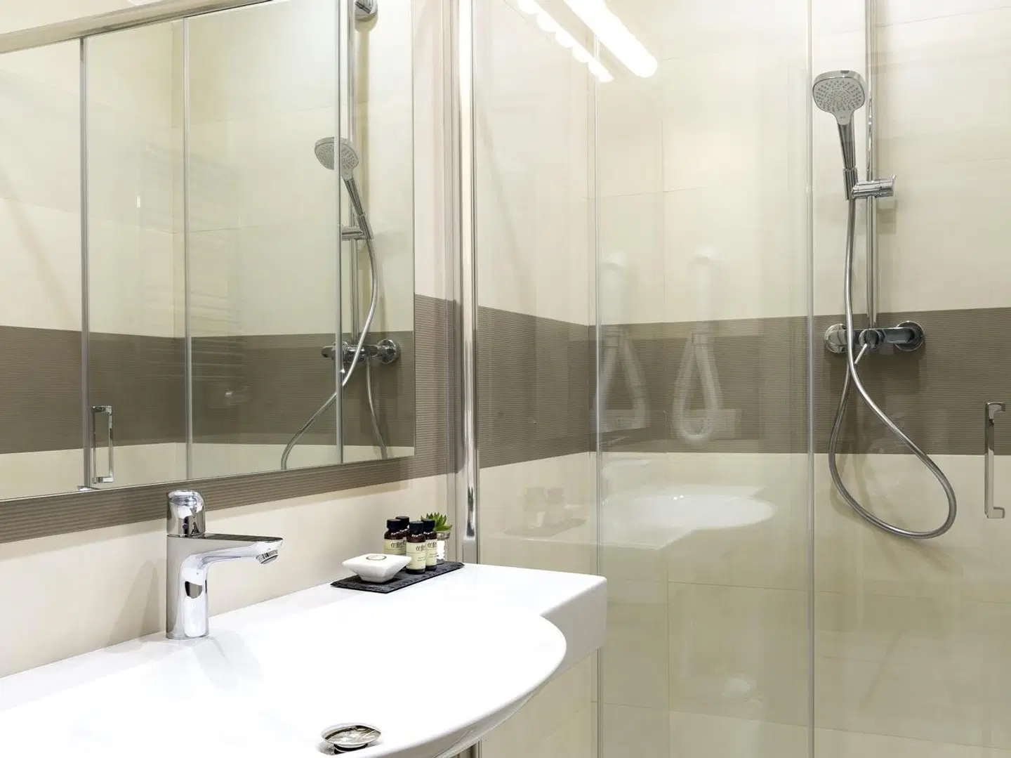 Aeterno Eco Guest House Badezimmer
