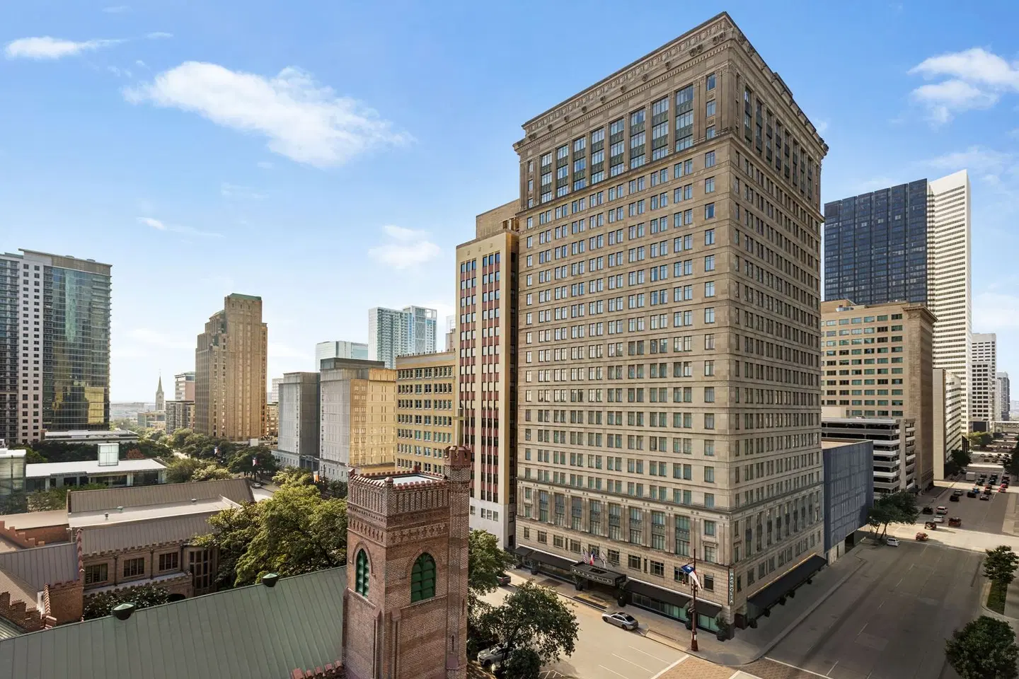 Magnolia Hotel Houston EXTERIOR