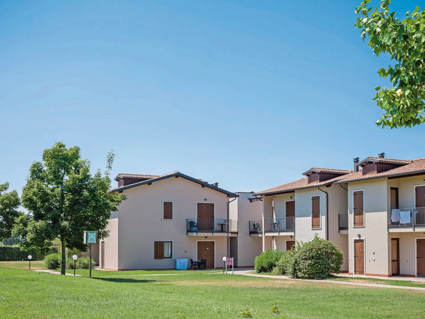 Residence Eden EXTERIOR