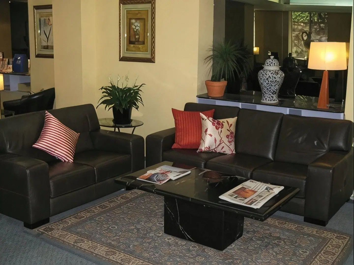 Devere Hotel LOUNGE_LOBBY