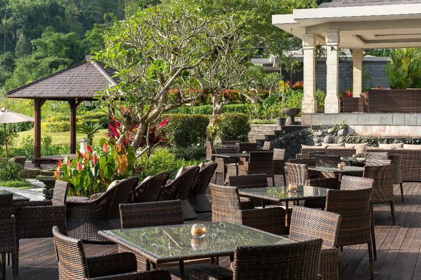 Homm Saranam Baturiti Terrasse
